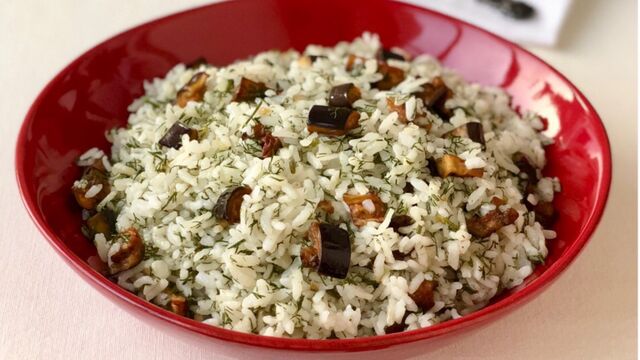 Patlıcanlı dereotlu pirinç pilavı 