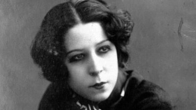 İlk kadın tiyatro oyuncusu olmak