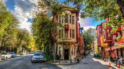 Karşımda İstanbul