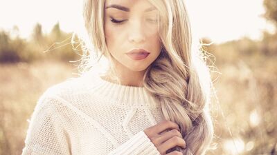 Sizi olduğunuzdan daha yaşlı gösterecek saç modelleri