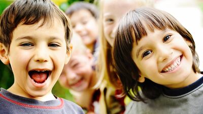 Daha mutlu çocuklar nasıl yetiştirebilirsiniz?