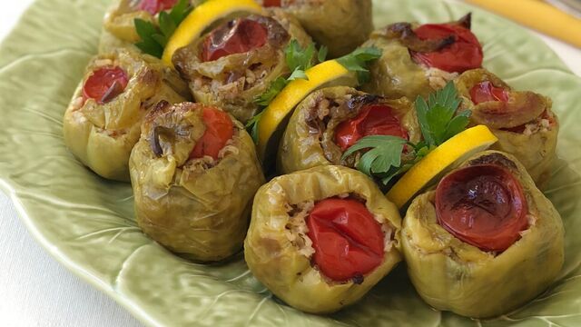 Fırınlanmış zeytinyağlı biber dolması