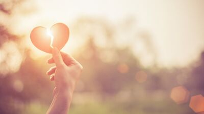 Beğendiğiniz bedenlere hayallerinizi ekleyip aşk sanıyorsunuz