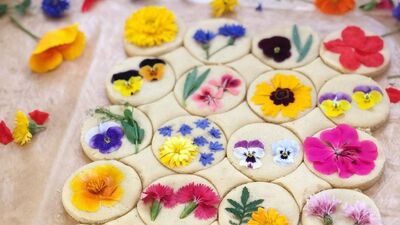 Kurabiyeler çiçek açtı