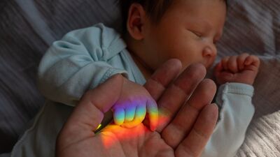 Bir yas, bir kutlama: Gökkuşağı bebekleri