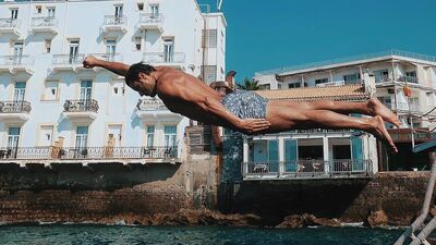 Burak Sevinç Instagram'da neler paylaşıyor?