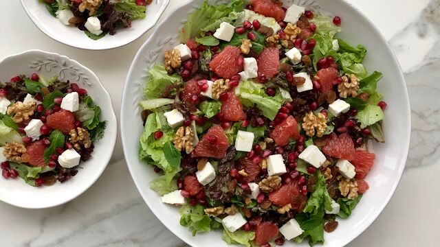 Keçi peynirli greyfurtlu yeşil salata