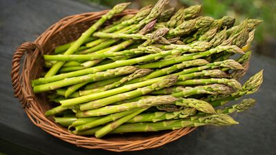 Nisanla birlikte tezgahlara çıkan şifalı lezzetler