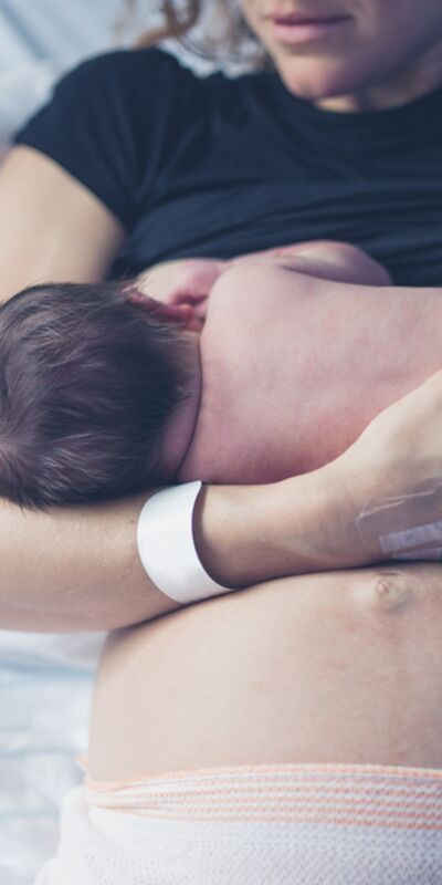 Anne ile bebeği arasındaki bağ emzirme ile başlar