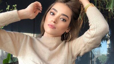 Simay Barlas Instagram'da neler paylaşıyor?