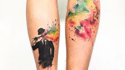 Rengarenk bacak dövmeleri