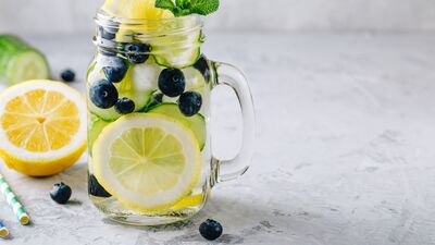 Sağlıklı bir yaz için detoks tarifleri