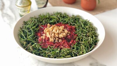 Közlenmiş kapya biberli zahter salatası 