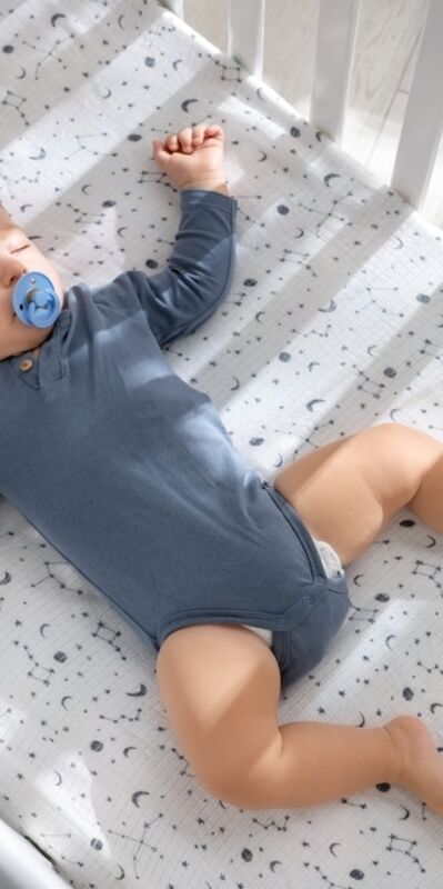 Yazın bebeğinizin rahat uyuyabilmesi için 8 ipucu