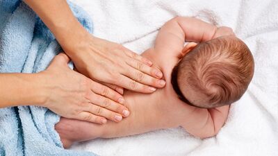 Bebeğinizle tensel iletişimi masaj ile kurun!