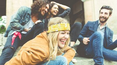 İkizler burcu kadınına aşık olmak için 5 sebep