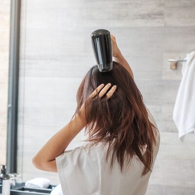 Saç kuruturken yapılan 15 hata