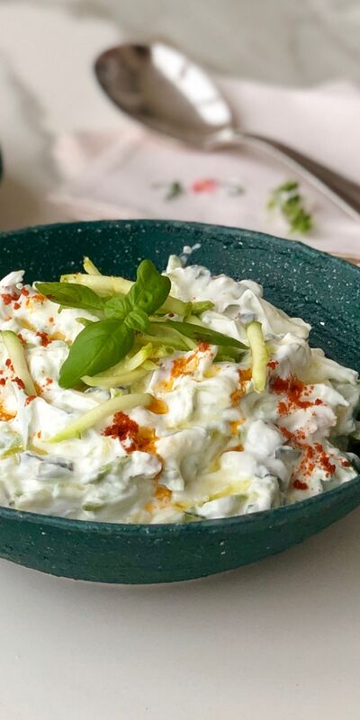 Sakız kabaklı fesleğenli cacık