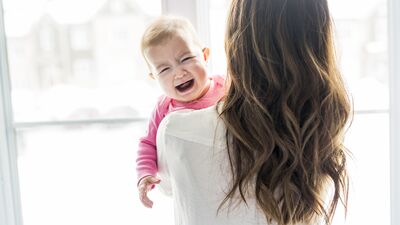 "Bebeğim yabancılara ağlıyor" diyorsanız...