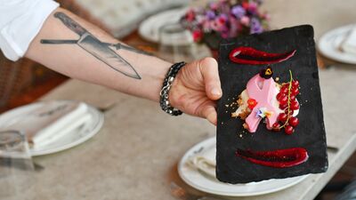 Pembe kurdelenin kanseri önleyen gıdalarla dansı