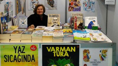 50 yıldır kitap yazıyor