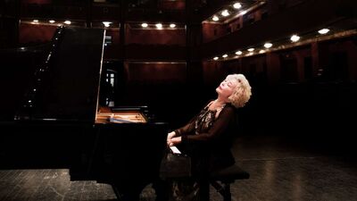 Gülsin Onay Ahmet Adnan Saygun'u anlattı