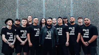 Geçmiş travmalarını iyileştirebilecekleri bir berber dükkanı...