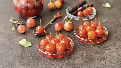 Tarçınlı karanfilli Japon elması reçeli 