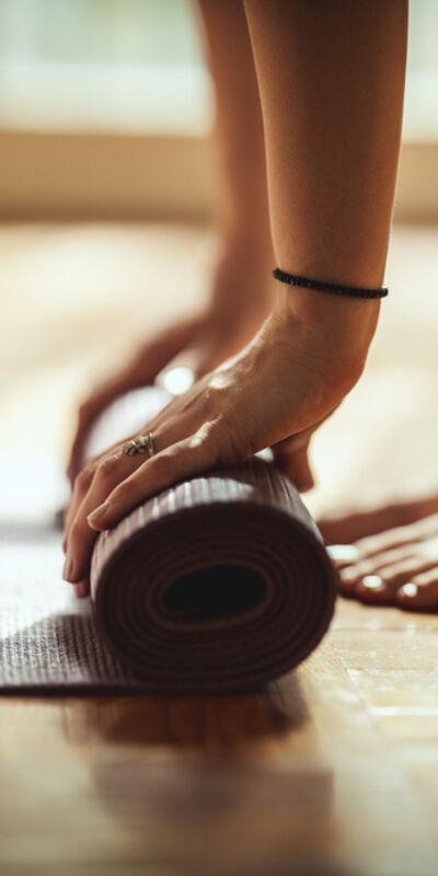 Kolları güçlendiren yoga pozları