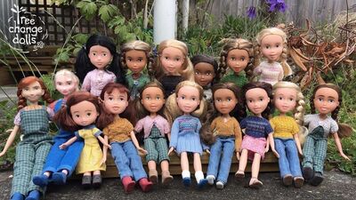 Popüler kültürden uzak oyuncak bebekler