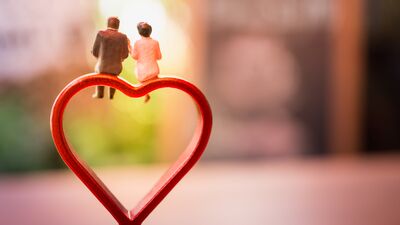 Evlilik hesap işi değil, sevgi yoludur