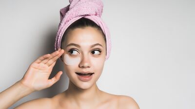 Göz kapağı koyuluğunun 8 sebebi