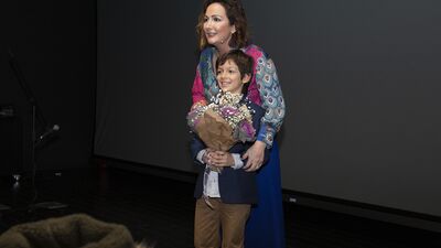 Sanat peşinde koşan anne-oğul