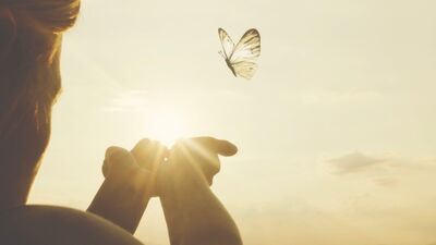 Kadın şairlerden ruhunuza dokunacak dizeler