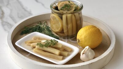 Enginar sapı turşusu