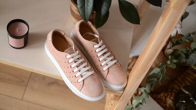 Pastel renkli ayakkabılar