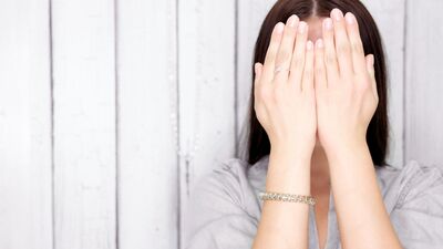 Muhtemelen son bir saatte yüzünüze 16 kere ellerinizle temas ettiniz!