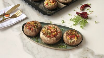 Fırında kekikli mantar dolması