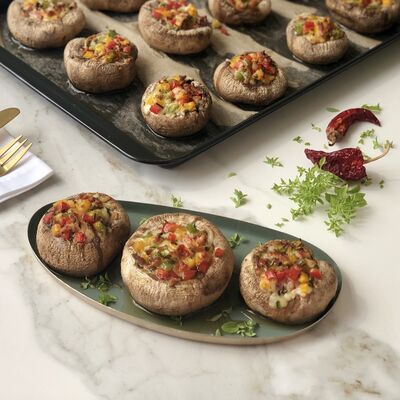 Fırında kekikli mantar dolması