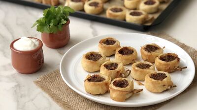 Yufkaya sarılı köfte