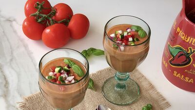 Soğuk domates çorbası Gazpacho