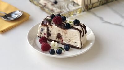 Orman meyveli çikolata soslu parfe