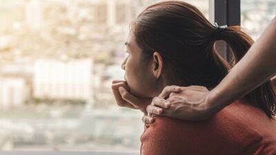 Depresyondaki birine nasıl davranmalı?