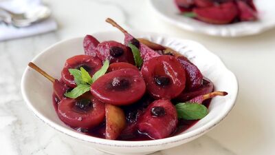 Fırınlanmış yaz meyveleri