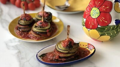 Ratatouille, fırında domates ve fesleğen soslu sebze
