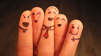 Aile mi arkadaşlar mı?