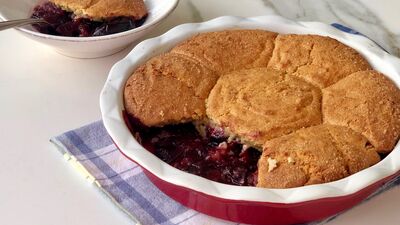 Mürdüm erikli cobbler