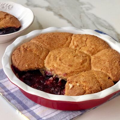 Mürdüm erikli cobbler