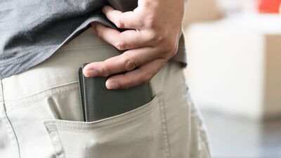 Gerçek Erkek Hikayeleri - Kadınlardan borç isteyen Nurettin