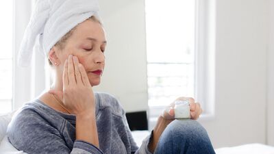 Menopoz döneminde cilt kuruluğu nasıl önlenir?